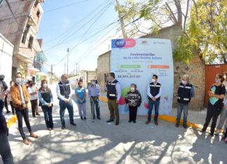 Gobierno estatal entrega y arranca obras en el municipio de Moroleón.