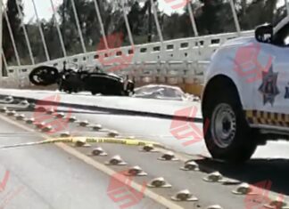Asesinan a Tránsito Municipal cuando cruzaba el Ecopuente en su motocicleta en Salamanca.