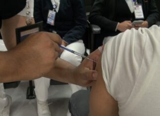 El próximo domingo llega el primer lote de vacunas para adultos mayores a Guanajuato.