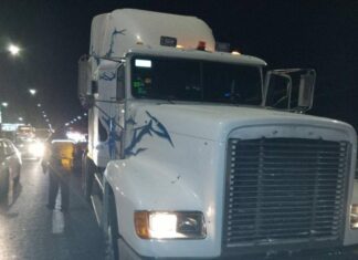 Policía y Tránsito de León detienen a conductor que conducía bajo los efectos de las drogas.