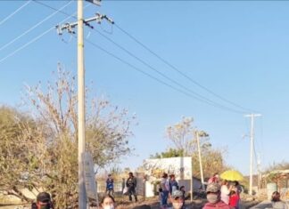 Gobierno municipal de Salvatierra y habitantes de San Felipe unidos por el mejoramiento de la comunidad.
