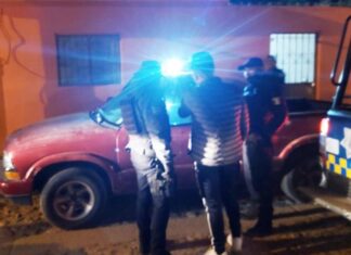Policías de Silao y Romita desplegaron un operativo nocturno en la comunidad La Aldea.