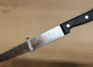 Detienen a una mujer por el delito de lesiones con arma blanca en agravio de su pareja en León.