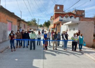 Inauguran la rehabilitación de la calle Fernando Dávila en Salvatierra.