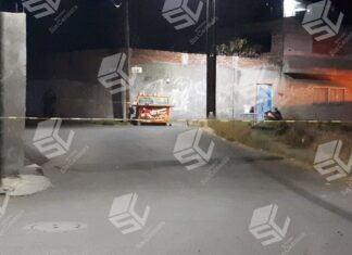 Motosicarios balean a un vendedor de hamburguesas en Yuriria; murió cuando recibía atención médica.