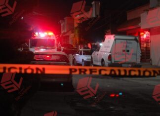 Dos menores de edad fallecidos y tres más gravemente lesionados en un incendio de una vivienda en la.colonia Las Mandarinas, en León.