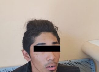 Policía municipal de Salamanca detuvo a dos sujetos que momentos antes habían robado una motocicleta.