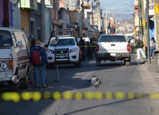 Ejecutan a panadero al interior de su vehículo en la ciudad de Moroleón.