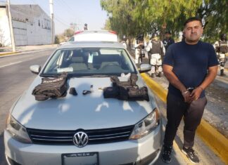 Colabora SSP de León en proceso a dos oficiales de Policía por posesión de arma de fuego.