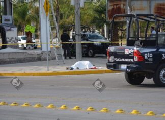 En Uriangato un Pintor murió al caer de una escalera cuando se encontraba trabajando.