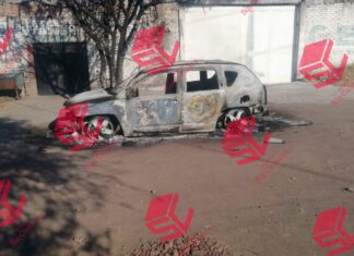 Comando armado incendía un auto y rafaguean una vulcanizadora en la comunidad de Ochomitas, en YURIRIA