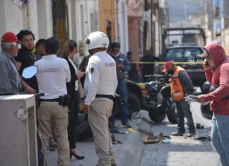 Delincuentes armados ultimaron a un hombre que se encontraba trabajando en un puesto callejero de comida.