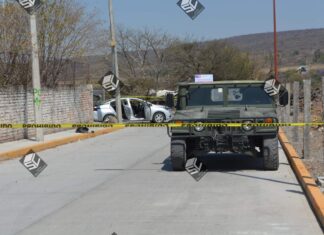Aseguran un auto con dos cuerpos desmembrados en Uríangato; hay un detenido.
