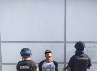 Policía Municipal de Celaya detuvo a un hombre por intento de robo de un vehículo.