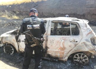 Localizan un auto completamente calcinado y en su interior el cuerpo de una persona, en la comunidad de La Cal, en Salamanca.