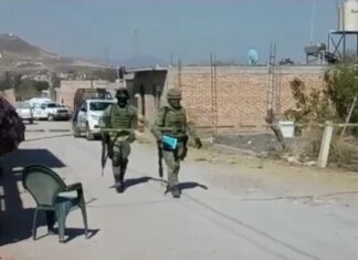 Encuentran los cuerpos de dos personas ejecutadas al interior de un vehículo en la comunidad de Las Trojes, en Comonfort