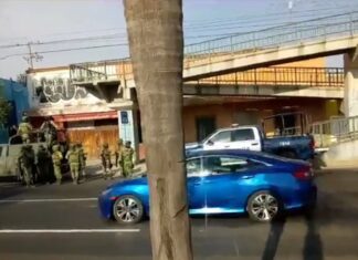 En bolsas de plástico negras localizan restos humanos en los cuatro puntos cardinales de la mancha urbana en Celaya.