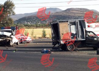 Choque entre dos camionetas en la carretera estatal Yuriria- Cerano, dejo un saldo de dos muertos y cinco heridos.