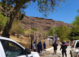 Policía Municipal de Valle de Santiago despliega personal para reforzar la vigilancia durante esta temporada vacacional de Semana Santa.
