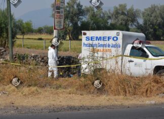 Autoridades policiales y del ejército mexicano, localizaron el cuerpo de un hombre ejecutado y maniatado de pies y manos.