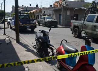 Motosicarios ejecutaron a una mujer en la calle J. Jesús López López de Moroleón; el incidente se presentó a unos cuantos metros del domicilio de la fallecida