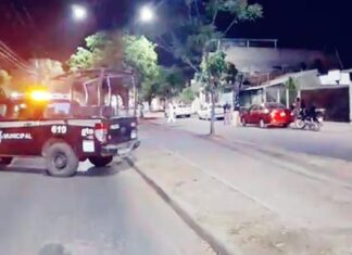 Un muerto y un herido fue el saldo de un ataque a balazos a un automovil en León.