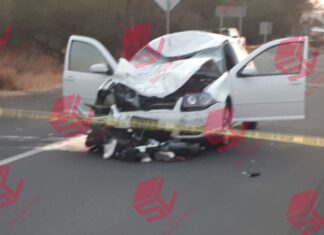 Dos personas muertas es el saldo que dejó un accidente entre un automóvil y una motocicleta en la carretera Yuriria-Valle de Santiago