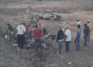 Dos muertos y al menos 7 heridos fue el saldo de una volcadura