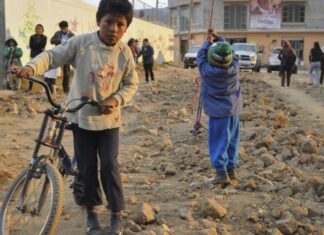 Guanajuato con alto rezago de niños que no van a la escuela según el CONEVAL.
