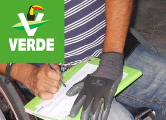 La Güera y Gerardo Gaviña lucra y se aprovecha de la gente con capacidades diferentes para hacerse una buena imagen en sus campañas políticas.