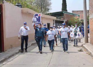 Jorge Ortiz Ortega, candidato del PAN a la Diputación local por el XX distrito, visito la comunidad de La Quemada en Salvatierra.