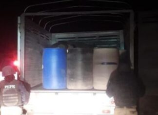 La FSPE aseguró dos camionetas que transportaban combustible presuntamente robado en Juventino Rosas