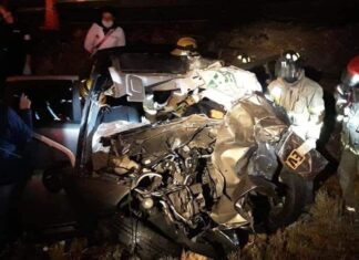 Dos personas fallecidas resultaron tras chocar contra un tráiler