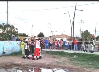 Ejecutan de múltiples disparos de arma de fuego a un joven en la colonia La Cruz.