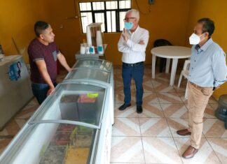 Angel Calderón Paniagua de Enlace Internacional y el titular de Atención al Migrante en Salvatierra Samuel Maturino Hernández visitaron a los beneficiarios de los apoyos a proyectos productivos con el objetivo de darle seguimiento a los avances y beneficios del apoyo entregado.