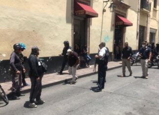 Balean a un hombre tras robarle motocicleta atrás de catedral