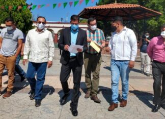 Diputados y la dirigencia de MORENA en Guanajuato acuden a San Cristóbal a lanzar reto a Vicente Fox.