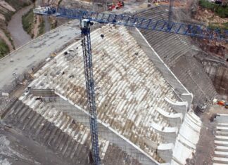 AMLO viajará al Zapotillo para buscar una solución al problema de la construcción de la presa.