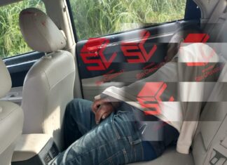 Localizan el cuerpo de un hombre al interior de un vehículo en la colonia Rinconada San Miguel en Celaya