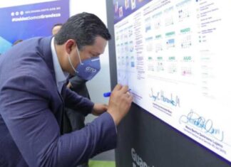 El Gobernador Diego Sinhue Rodríguez Vallejo, y autoridades educativas, firmaron el Calendario Escolar para el Ciclo 2021-2022