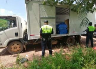 Elementos de la FSPE aseguraron un camión que había sido robado momentos antes en Villagrán