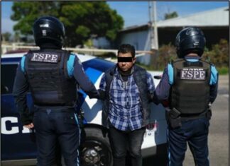 • Capturan las #FSPE en #León a un hombre por intento de robo al chofer de una plataforma de servició de trasporte.