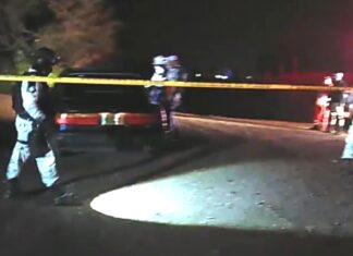 Ejecutan a dos hombres al interior de un vehículo en la comunidad de Los Ramirez en Salamanca