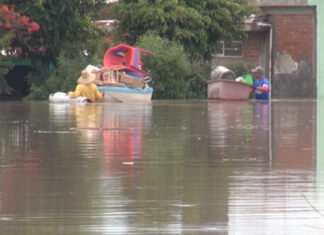 Aumenta el nivel del agua en zonas afectadas por inundación en Abasolo