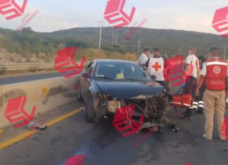 Autoridades de San Miguel de Allende atendieron un accidente automovilístico