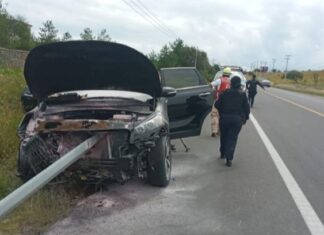 ATIENDEN PROTECCIÓN CIVIL Y CRUZ ROJA ACCIDENTE VEHICULAR EN CARRETERA SMA-DOLORES HIDALGO