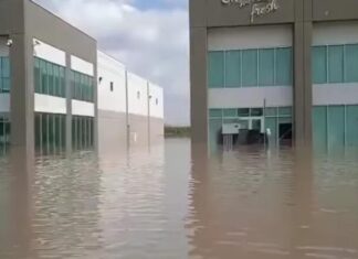 Desbordamiento del Dren 20 inunda empresas del complejo Mazda y varias comunidades en Salamanca