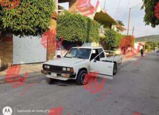 Localizan dos cuerpos en el interior de una camioneta en Santiago Maravatío