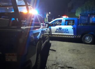 Joven se resiste a que le roben su moto y ladrones le disparan en Yuriria