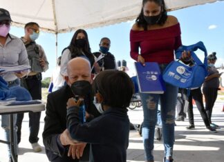 Intercambian juguetes bélicos por material lúdico y deportivo